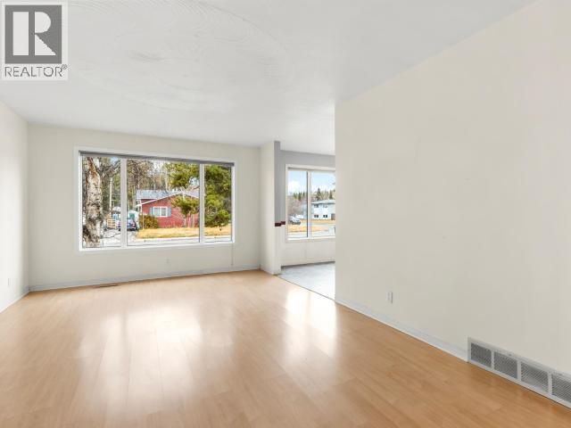 25 Mcquesten Road Property Photo 4