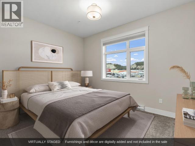 105-36 Waterfront Place Property Photo 8
