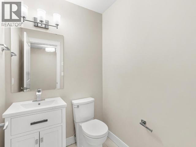 105-36 Waterfront Place Property Photo 11