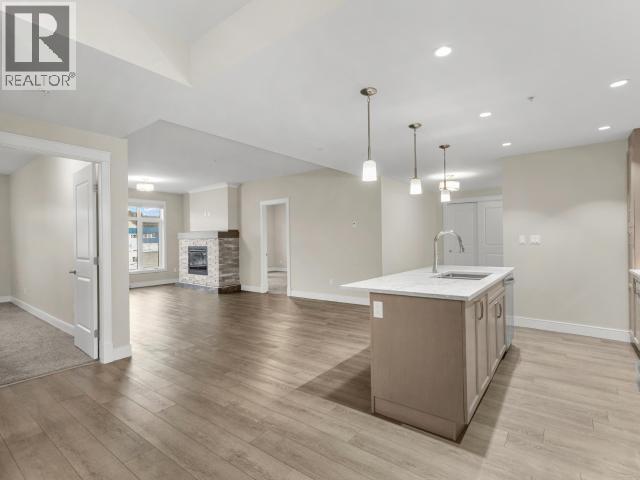 105-36 Waterfront Place Property Photo 16