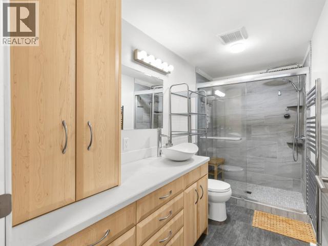 29 10th Avenue Property Photo 17