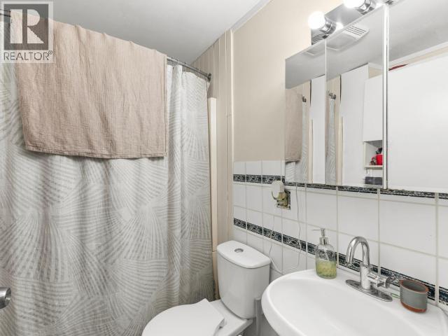 29 10th Avenue Property Photo 26