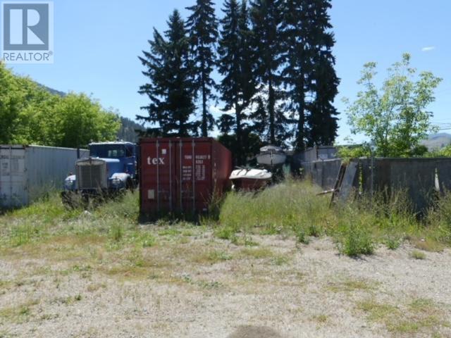 353 Shuswap Avenue Property Photo 8