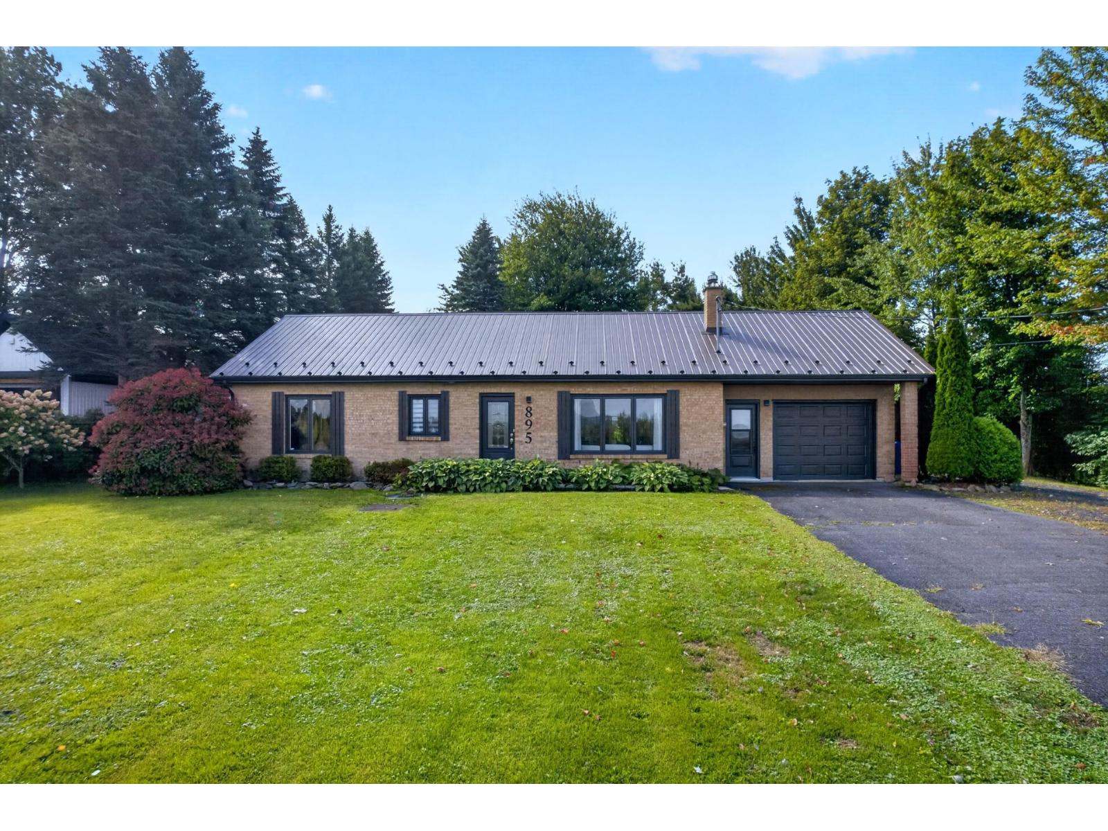 895 8e Rang O. Property Photo 1