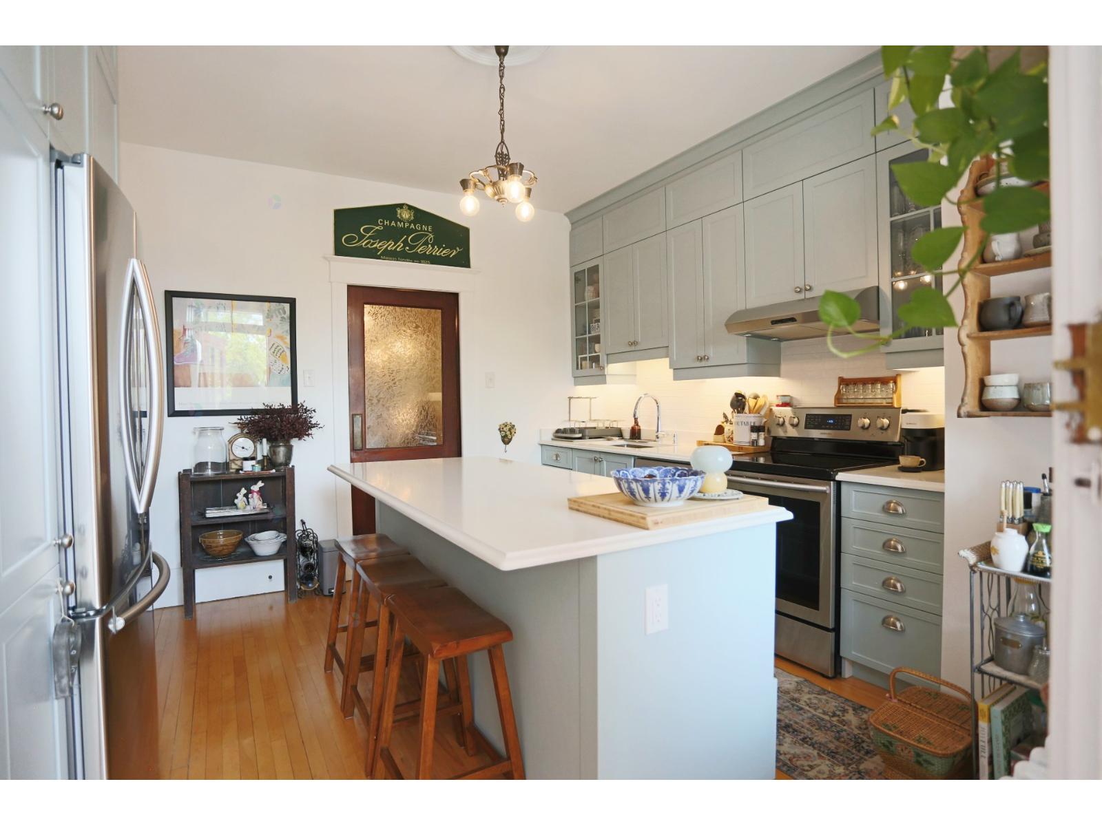 958 Boul. St-joseph E. Property Photo 7