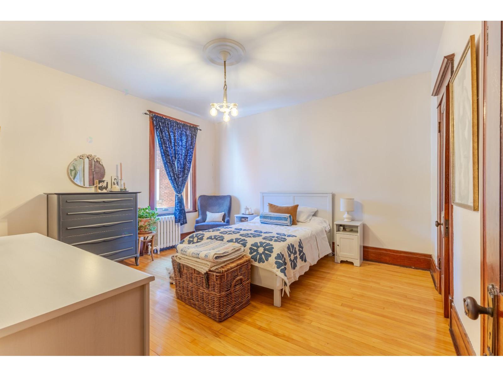 958 Boul. St-joseph E. Property Photo 11