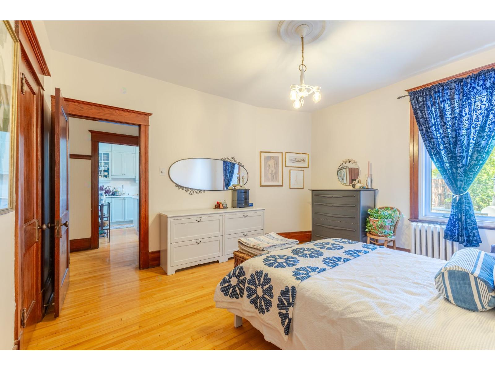 958 Boul. St-joseph E. Property Photo 12