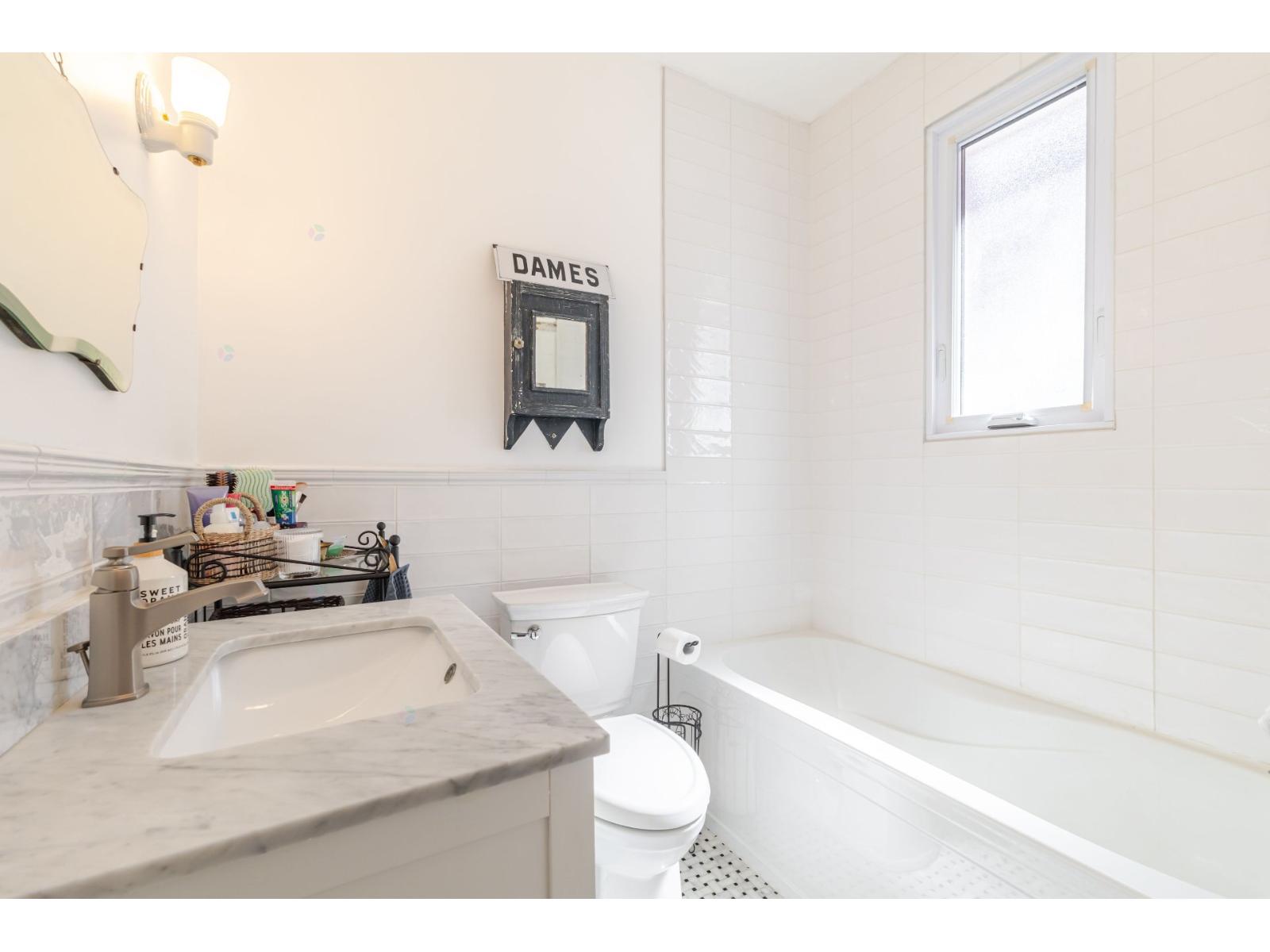 958 Boul. St-joseph E. Property Photo 22
