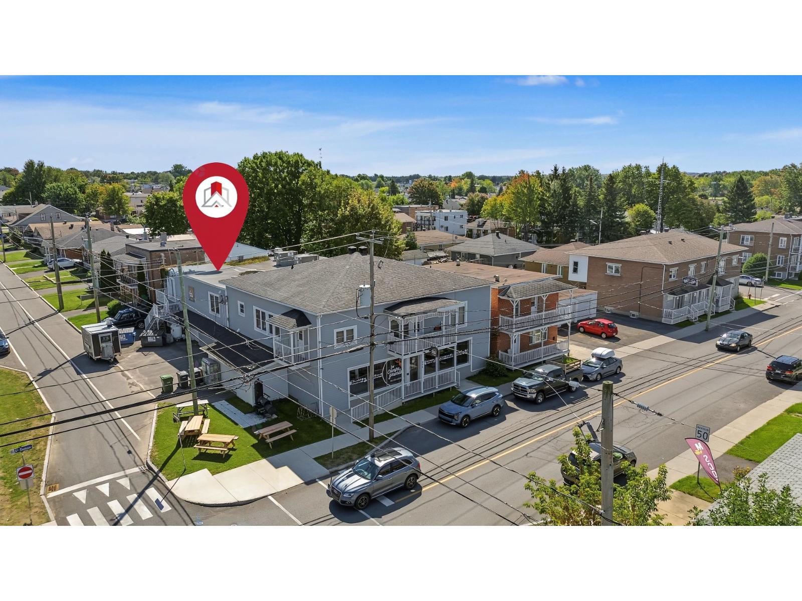 70 14e Avenue, #a Property Photo 1