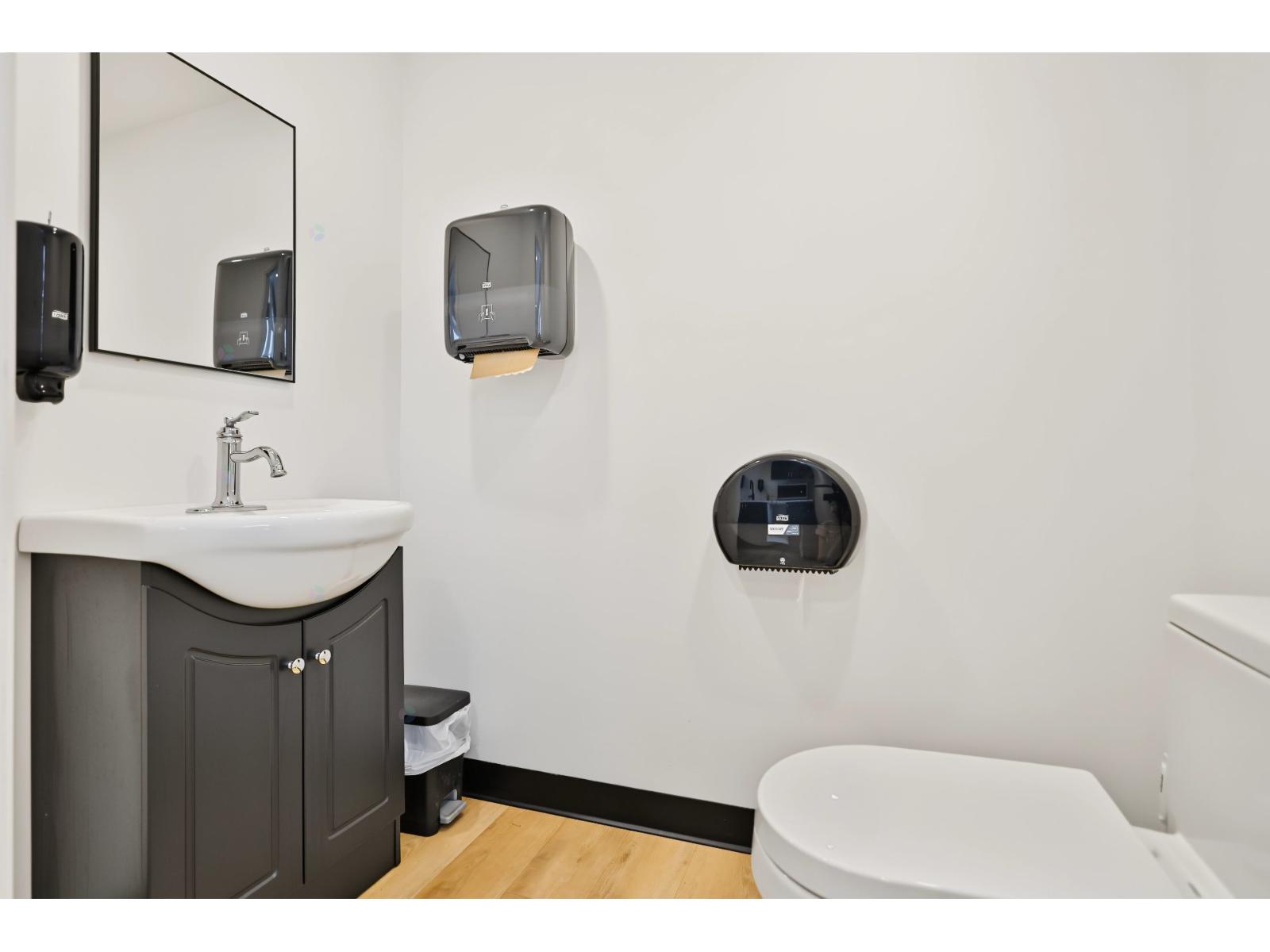 70 14e Avenue, #a Property Photo 14