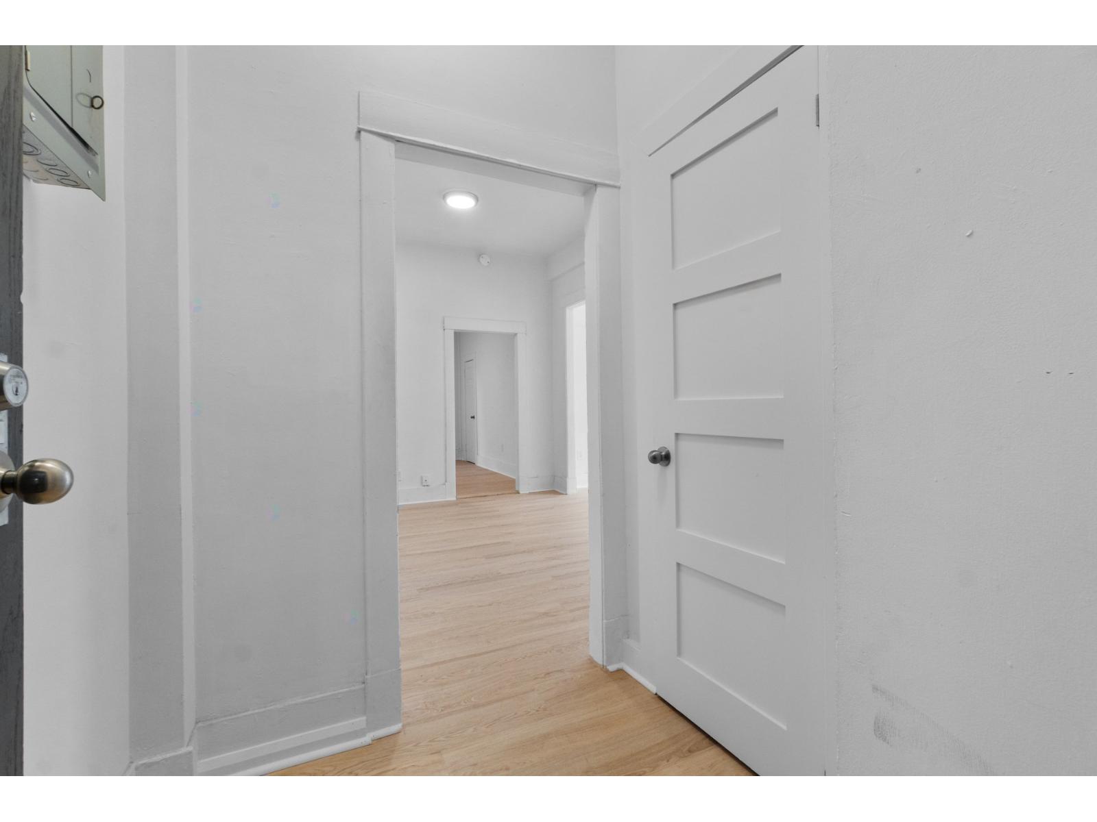 5201 Rue Sherbrooke O., #12a Property Photo 2
