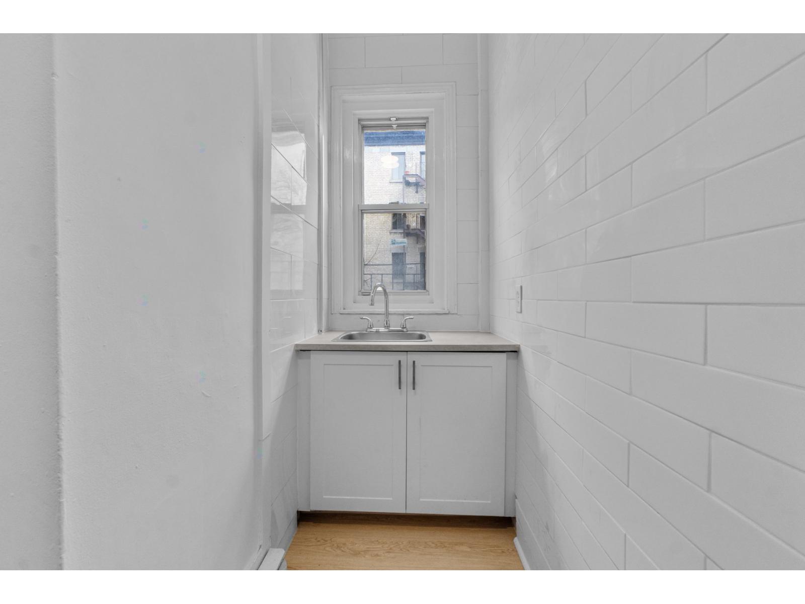 5201 Rue Sherbrooke O., #12a Property Photo 9