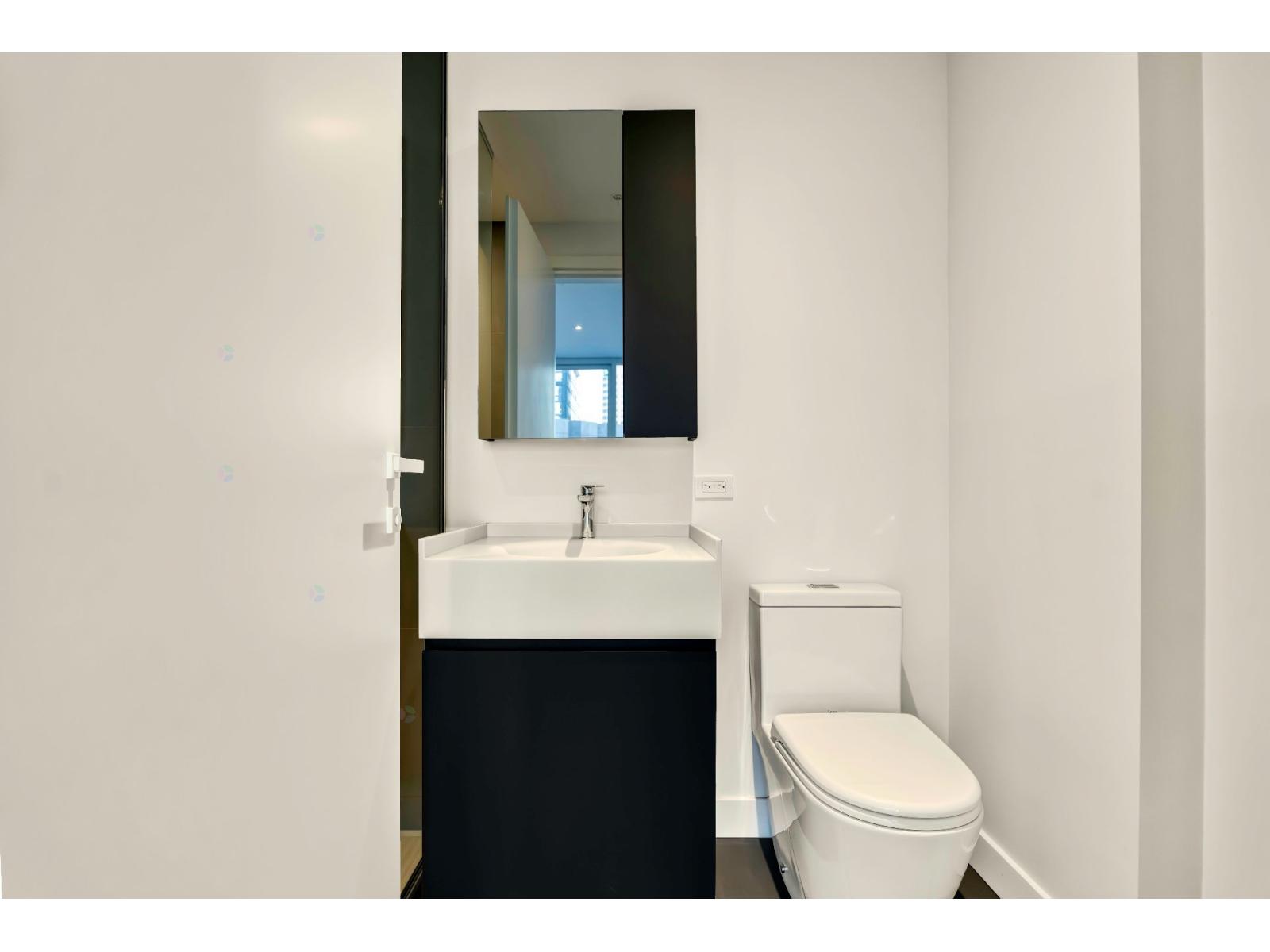 1205 Place Phillips, #2215 Property Photo 15