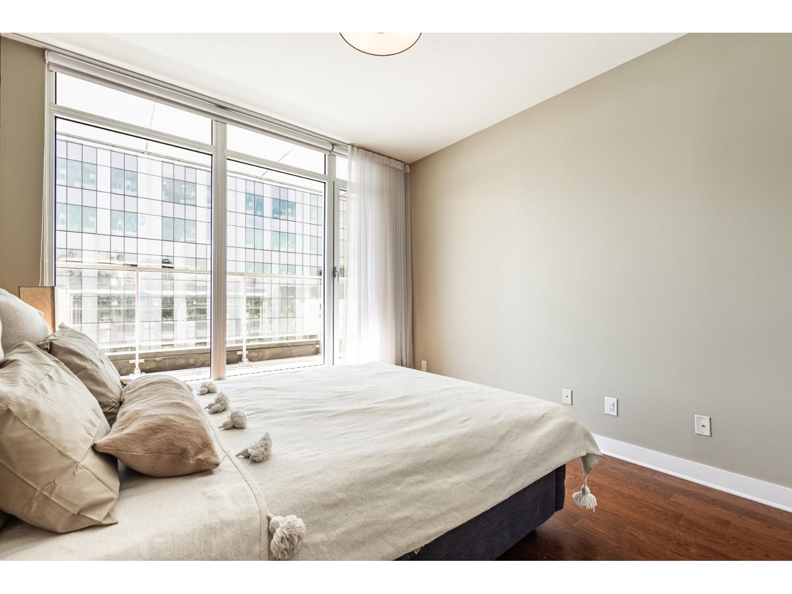 1150 Rue St-denis, #1503 Property Photo 3