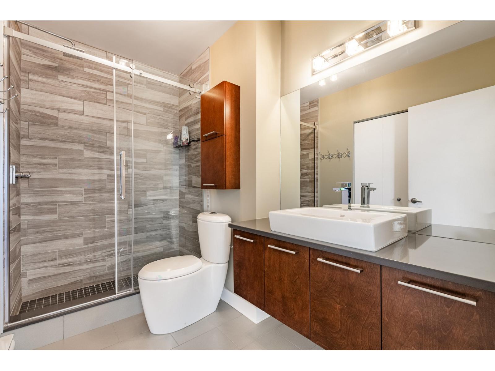 1150 Rue St-denis, #1503 Property Photo 4