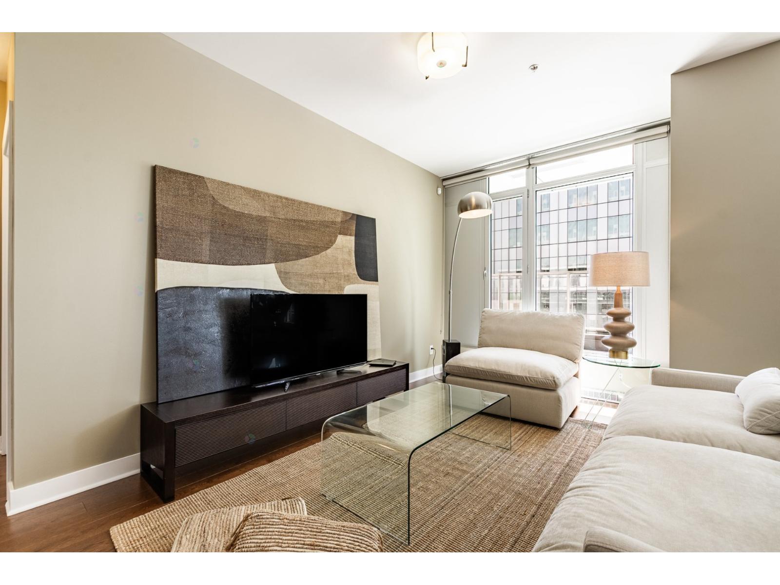 1150 Rue St-denis, #1503 Property Photo 30