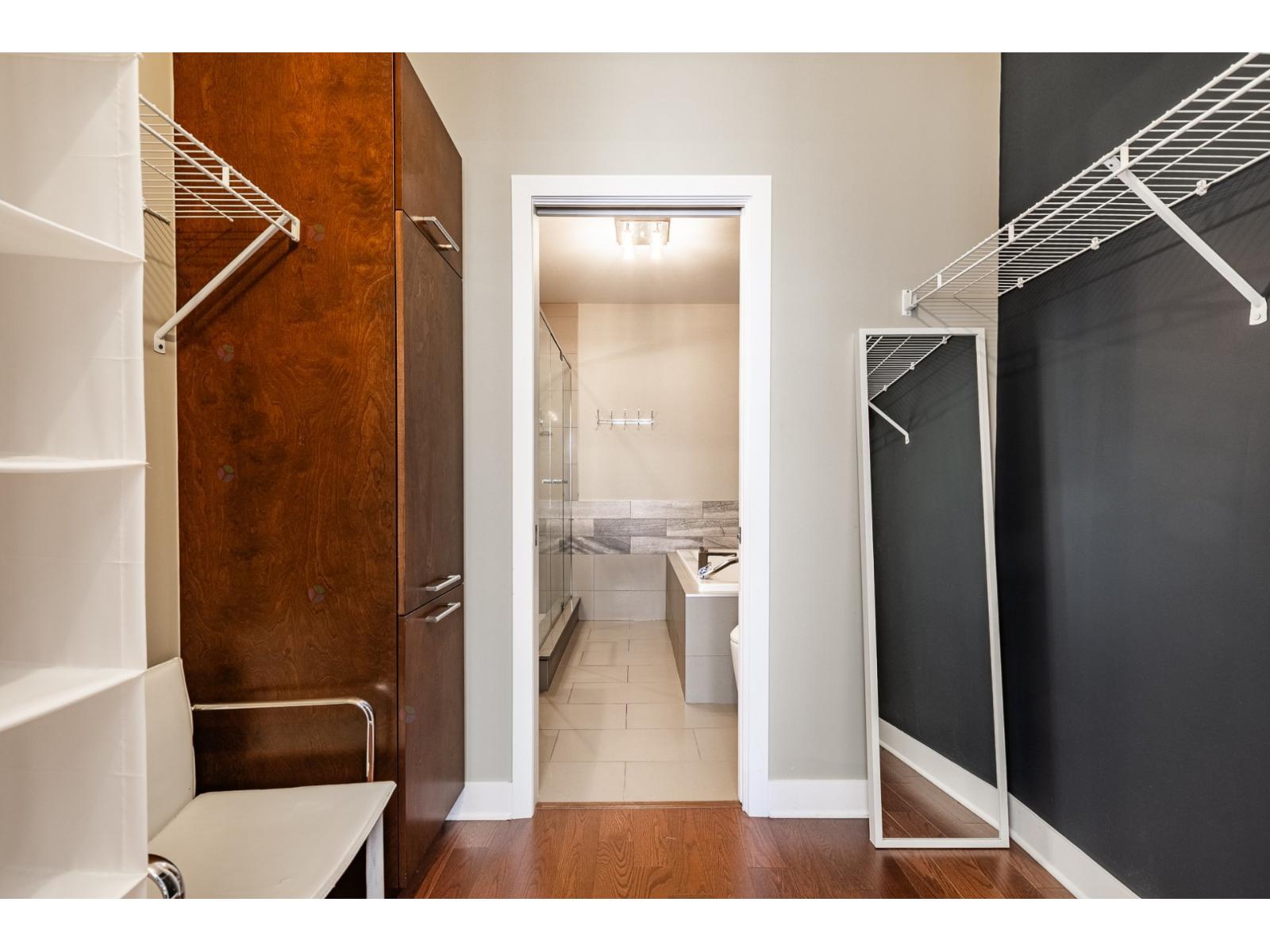 1150 Rue St-denis, #1503 Property Photo 31