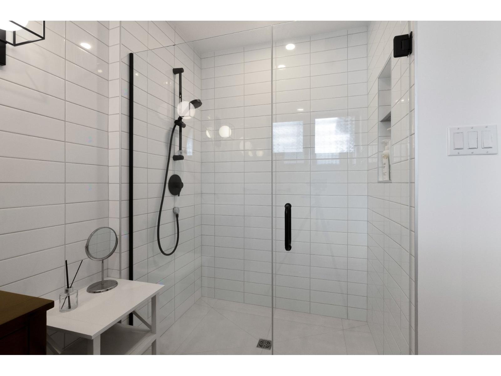 692z Ch. Des Baies Property Photo 41