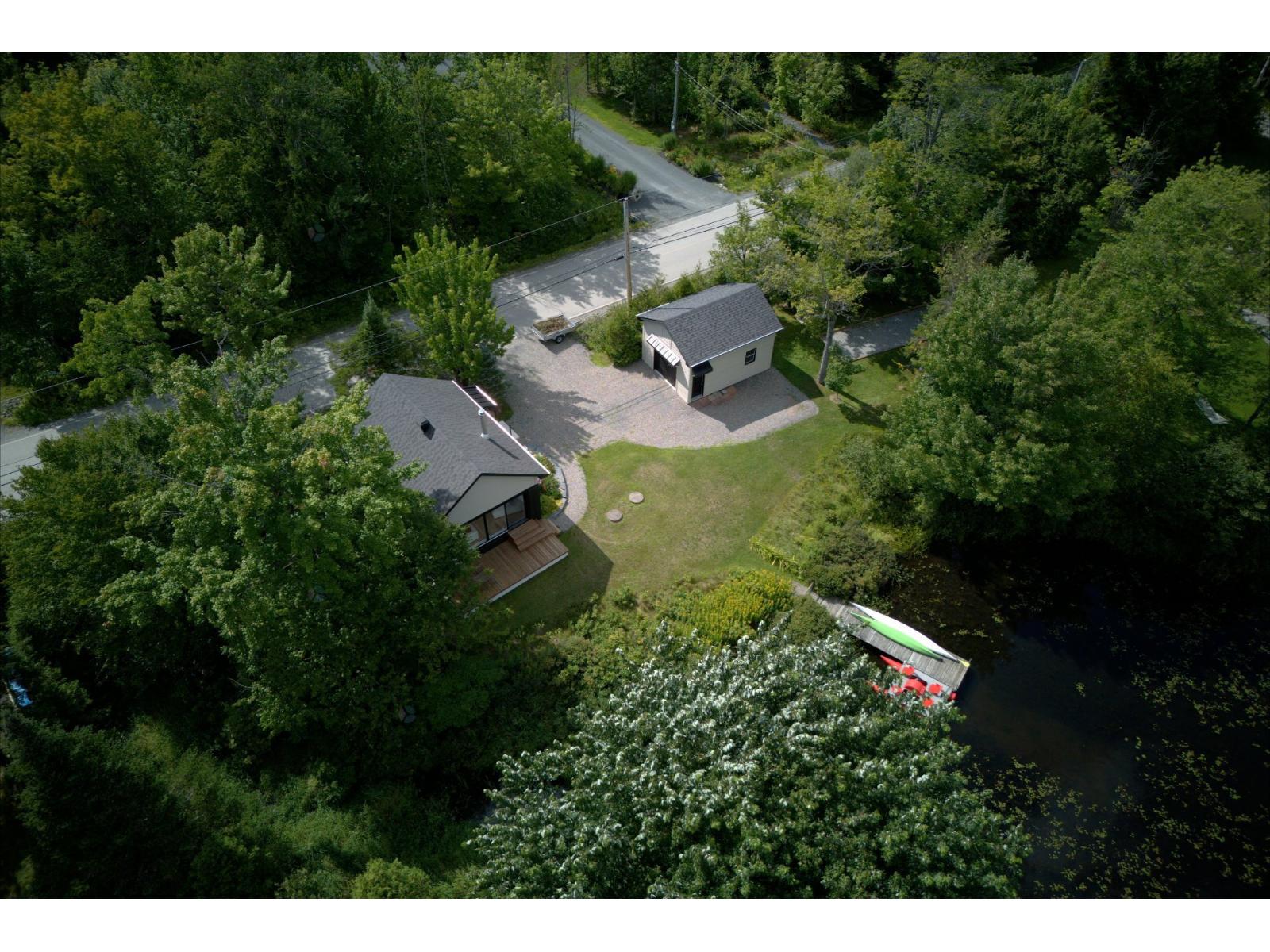 692z Ch. Des Baies Property Photo 47