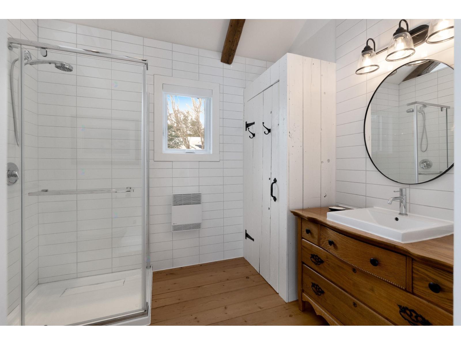692z Ch. Des Baies Property Photo 49