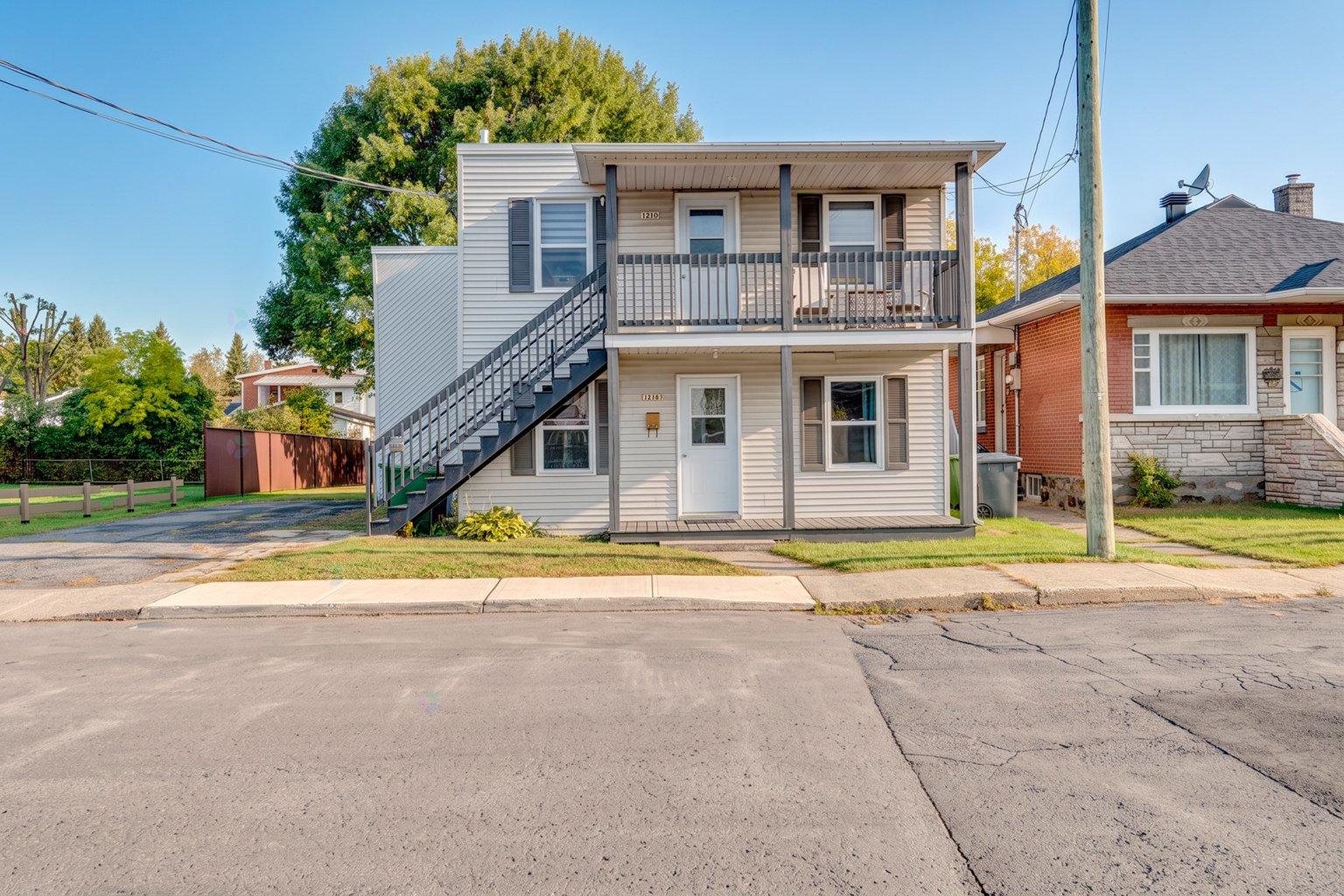 1210-1214 Rue Jogues Property Photo 3