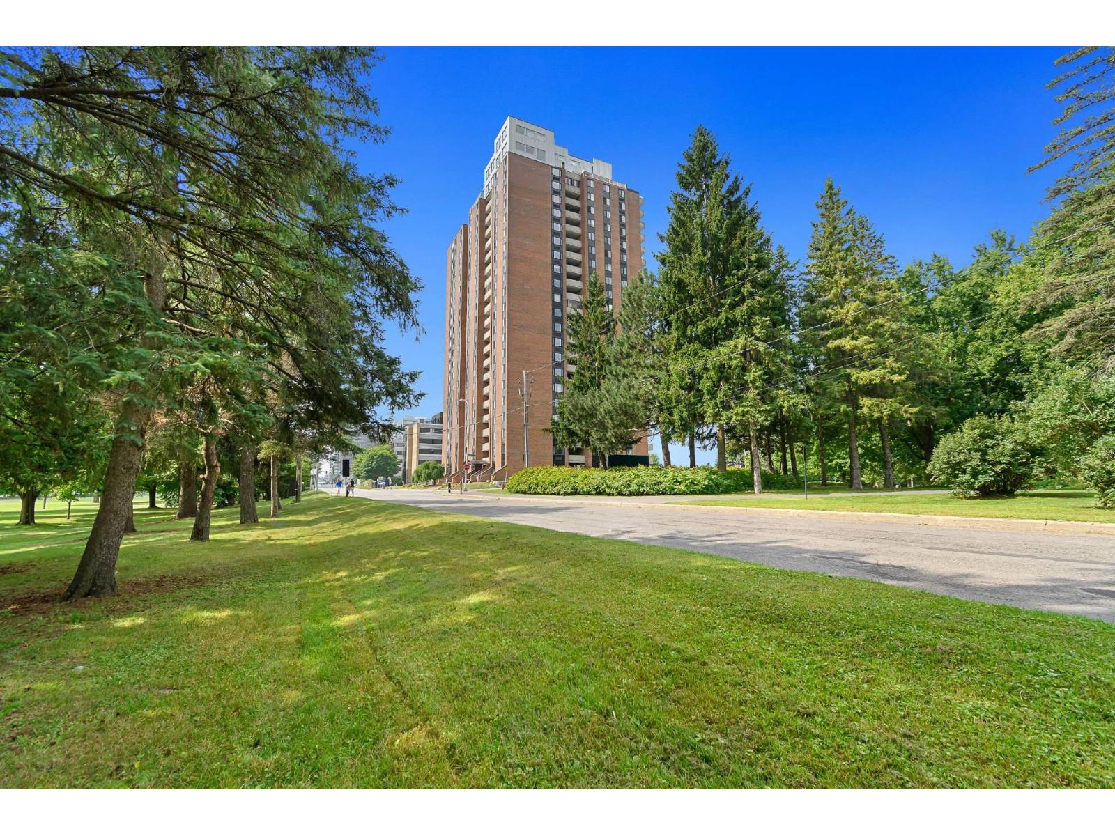 285 Rue Laurier, #1101 Property Photo 22