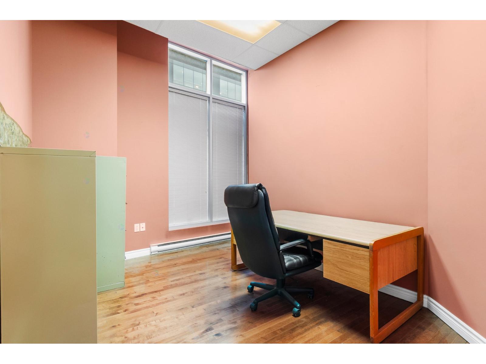 304 Rue St-antoine E. Property Photo 12