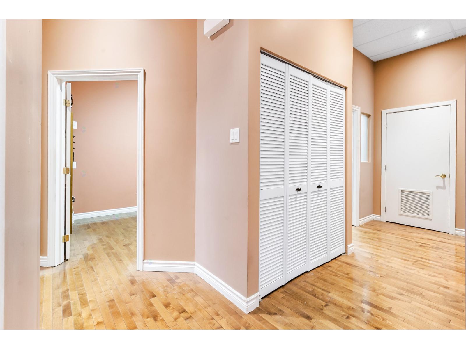304 Rue St-antoine E. Property Photo 13