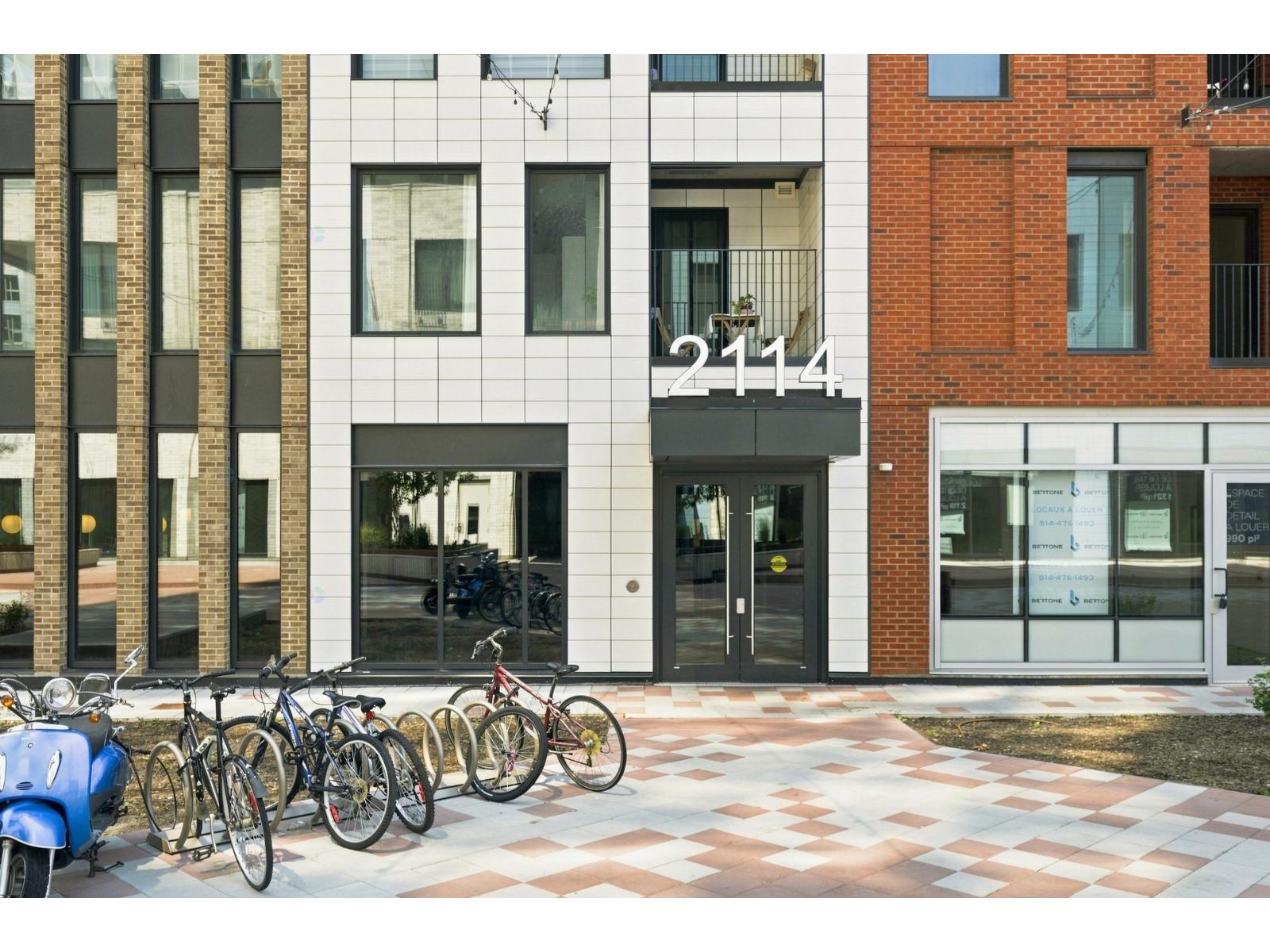 2114 Rue Ste-Catherine E., #718