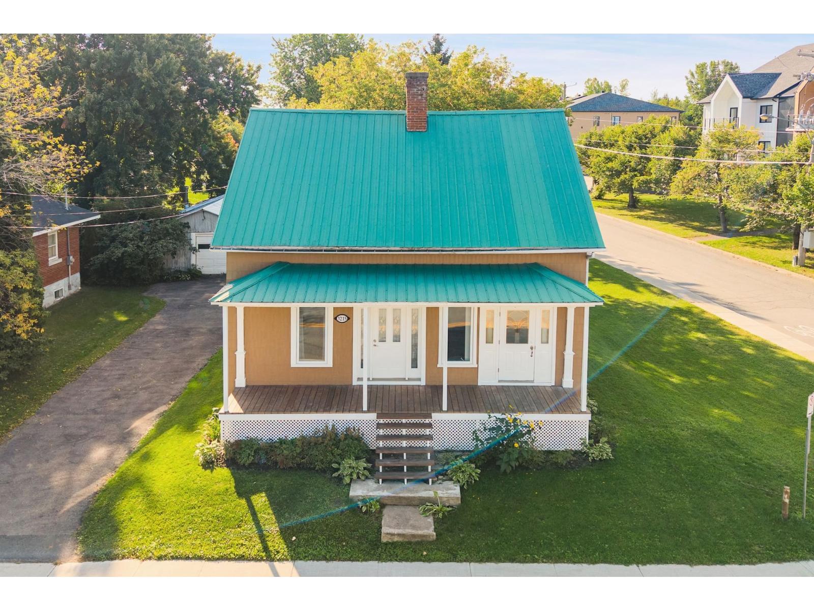 3215 Boul. Bécancour Property Photo 1