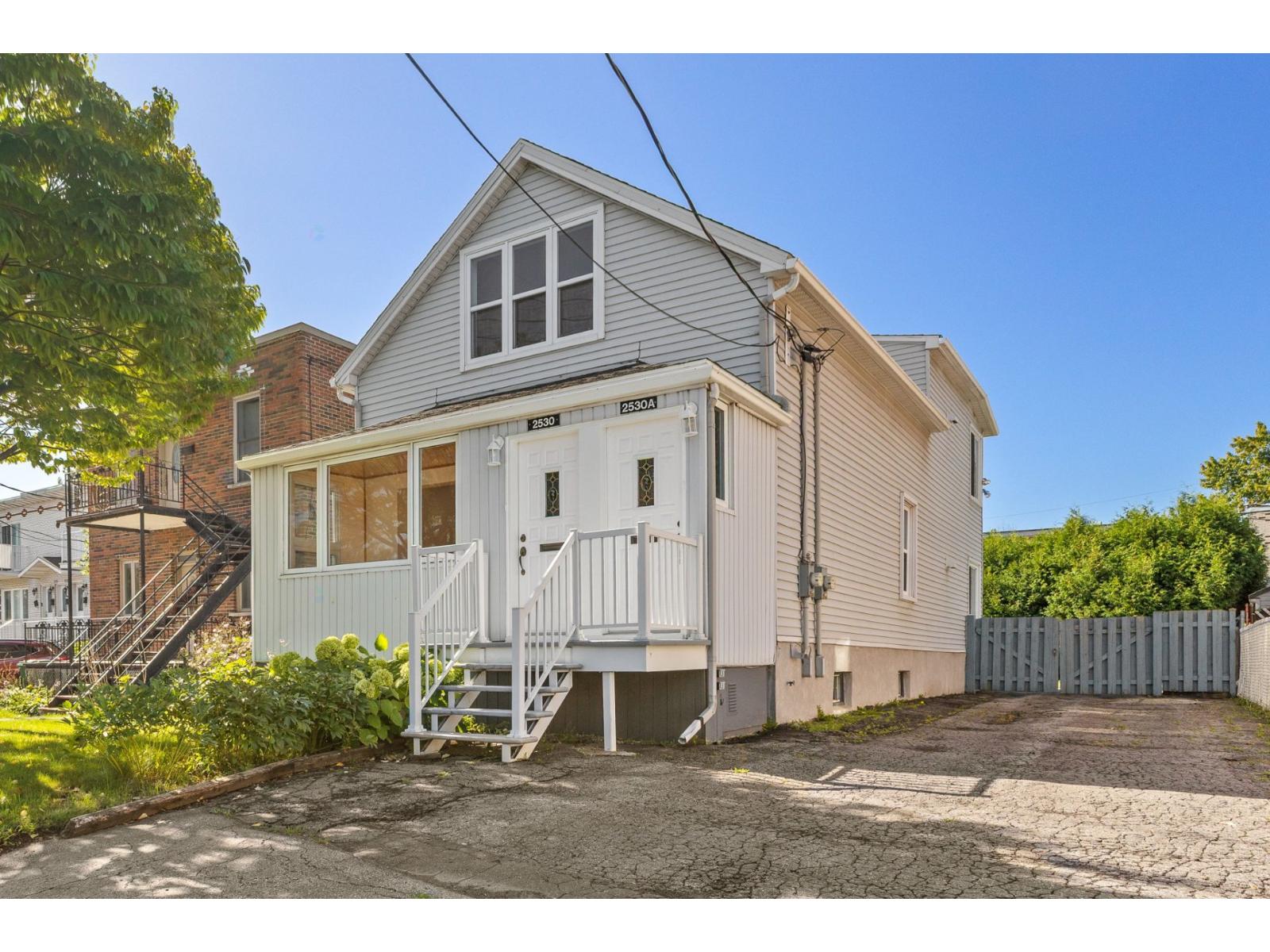 2530-2530a Av. Dollard Property Photo 1