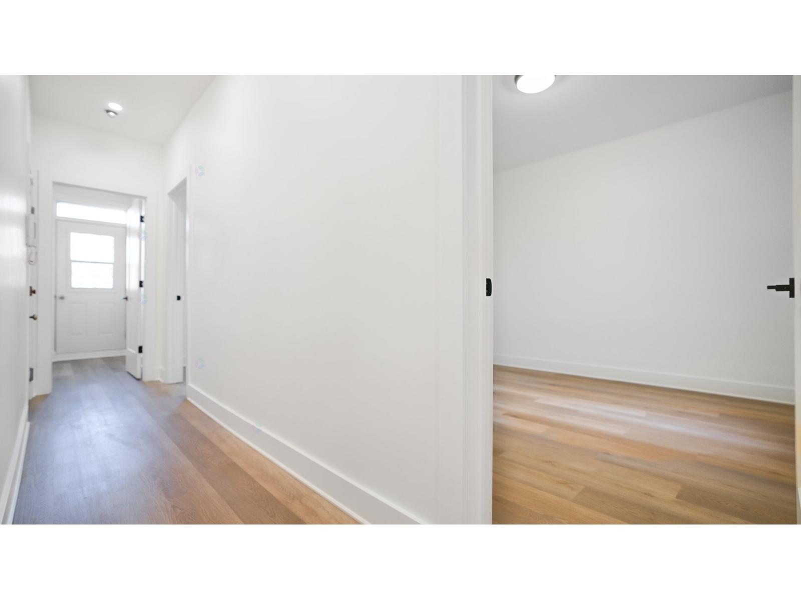 2106 Av. Claremont, #43 Property Photo 19