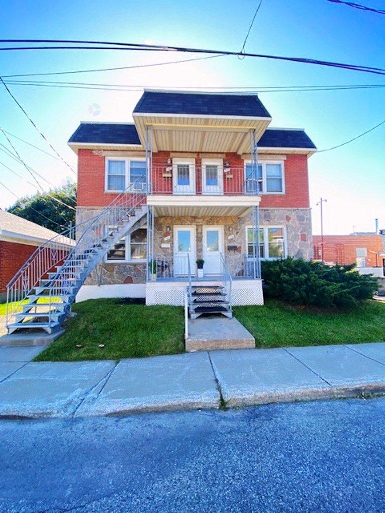 5176-5182 Rue St-germain Property Photo 2