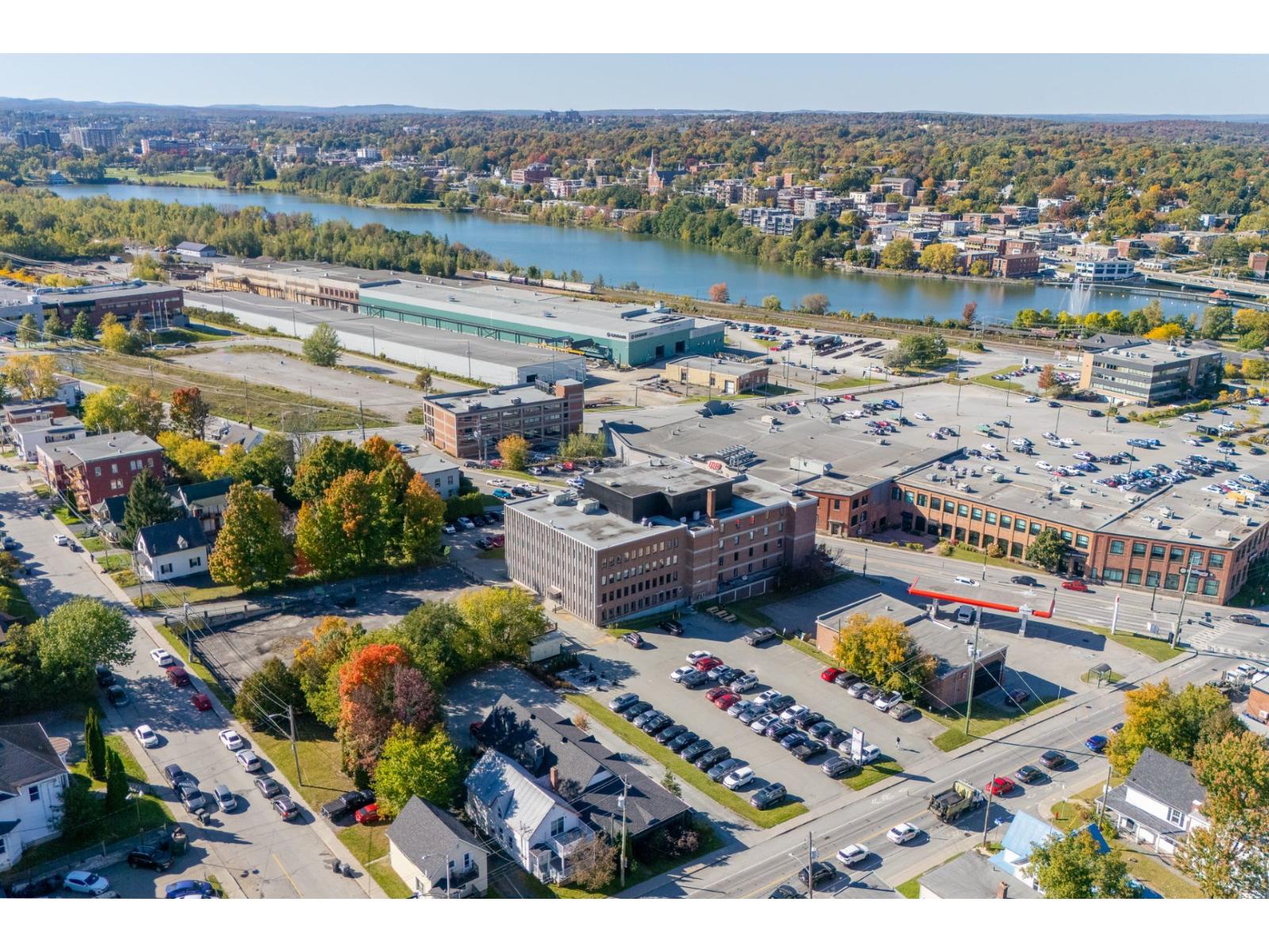 740 Rue Galt O., #301, 4, 5 Property Photo 6