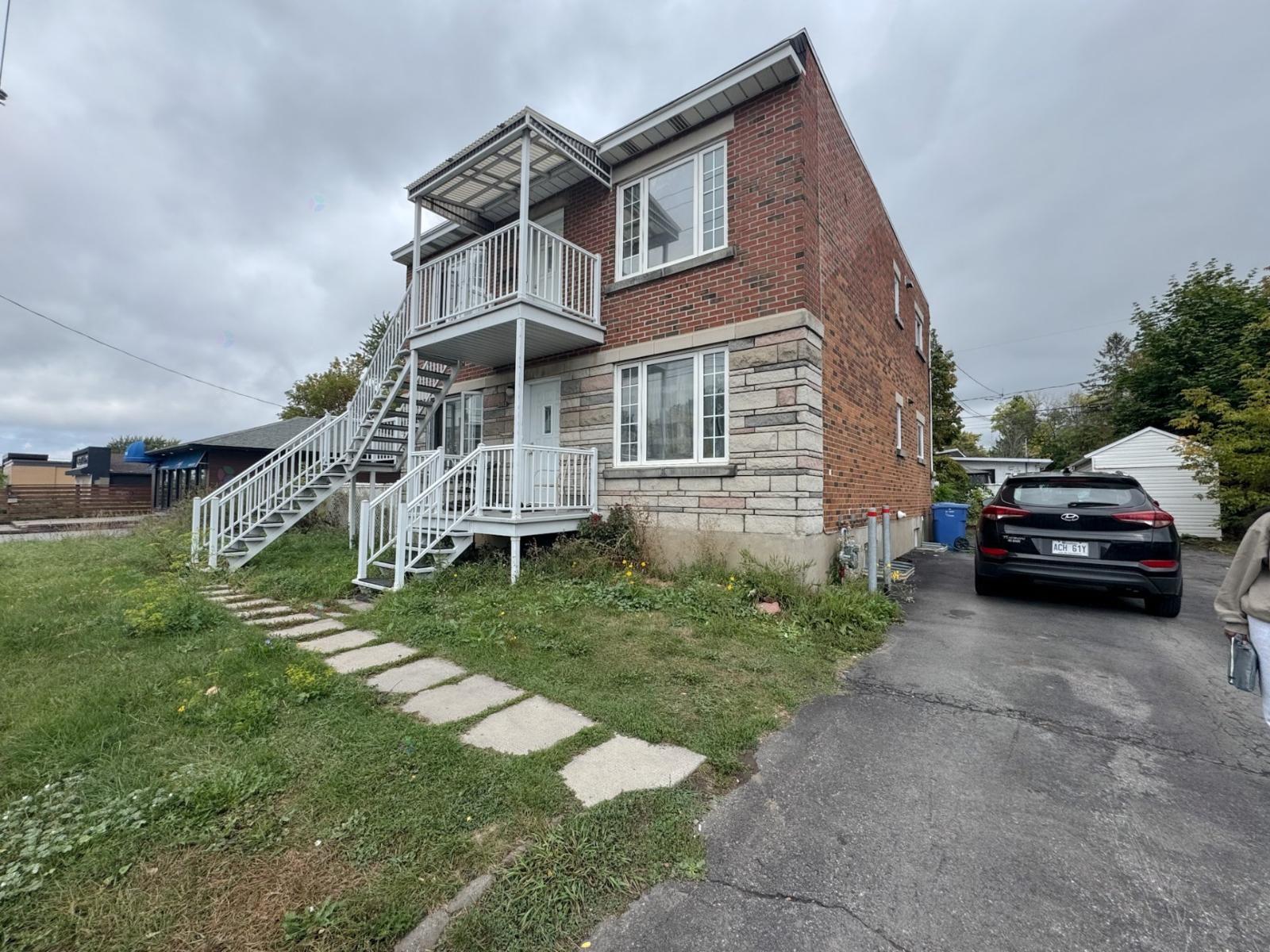 5105 Boul. Des Laurentides Property Photo 1