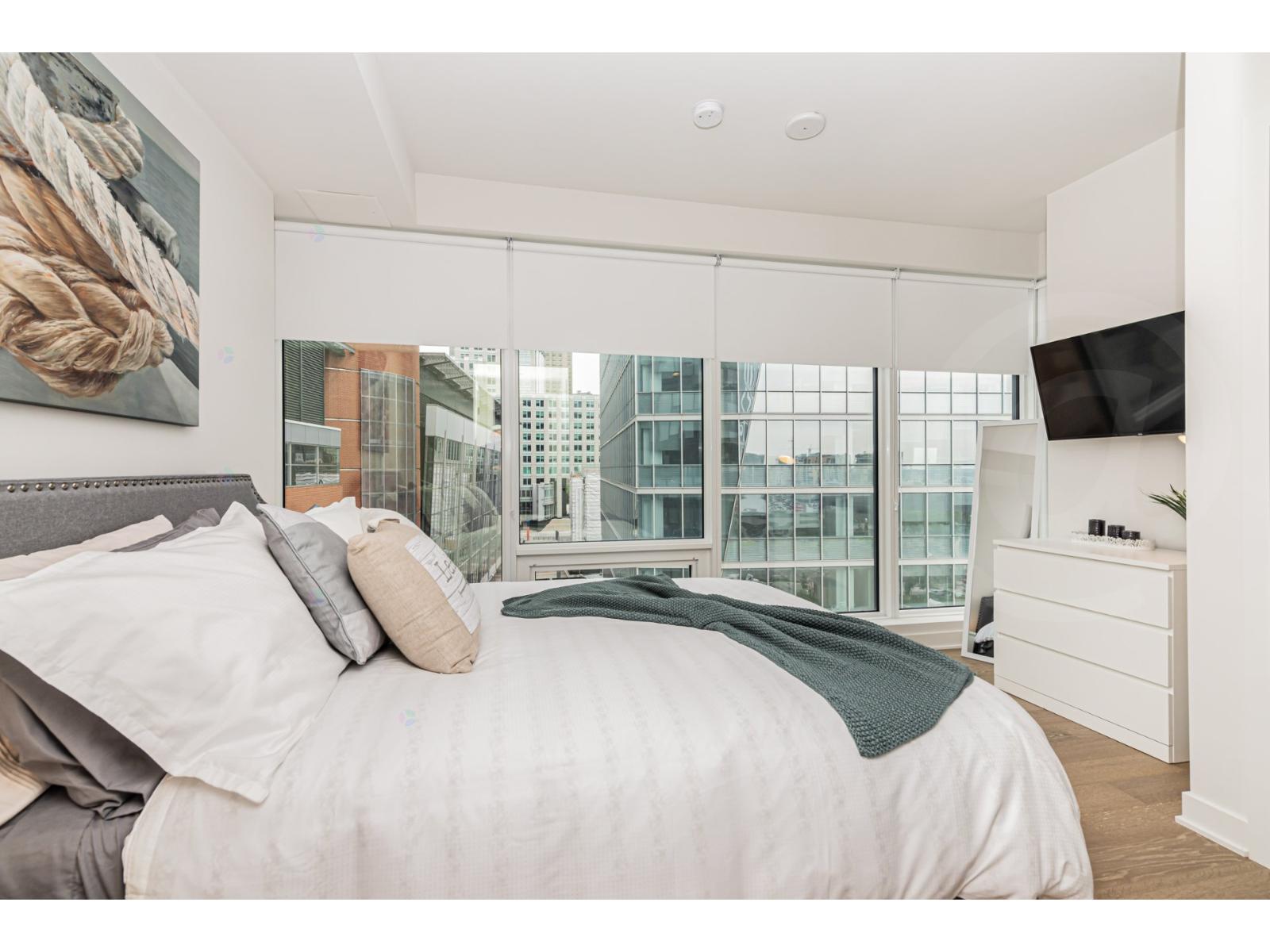1188 Rue St-antoine O., #1110 Property Photo 35