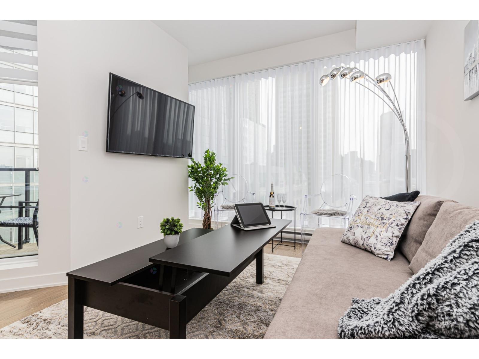 1188 Rue St-antoine O., #1110 Property Photo 51