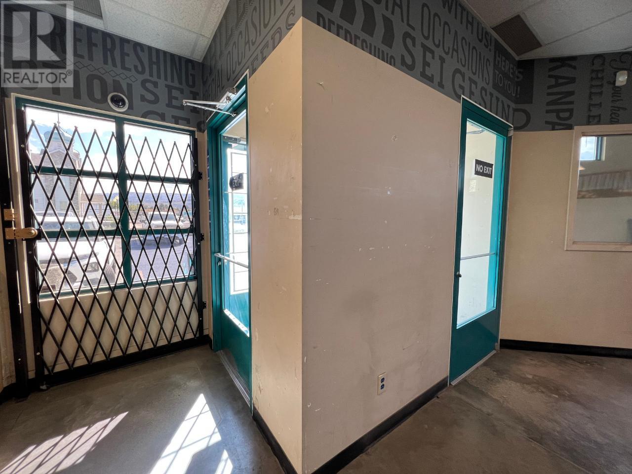 1050 8th Street Property Photo 6