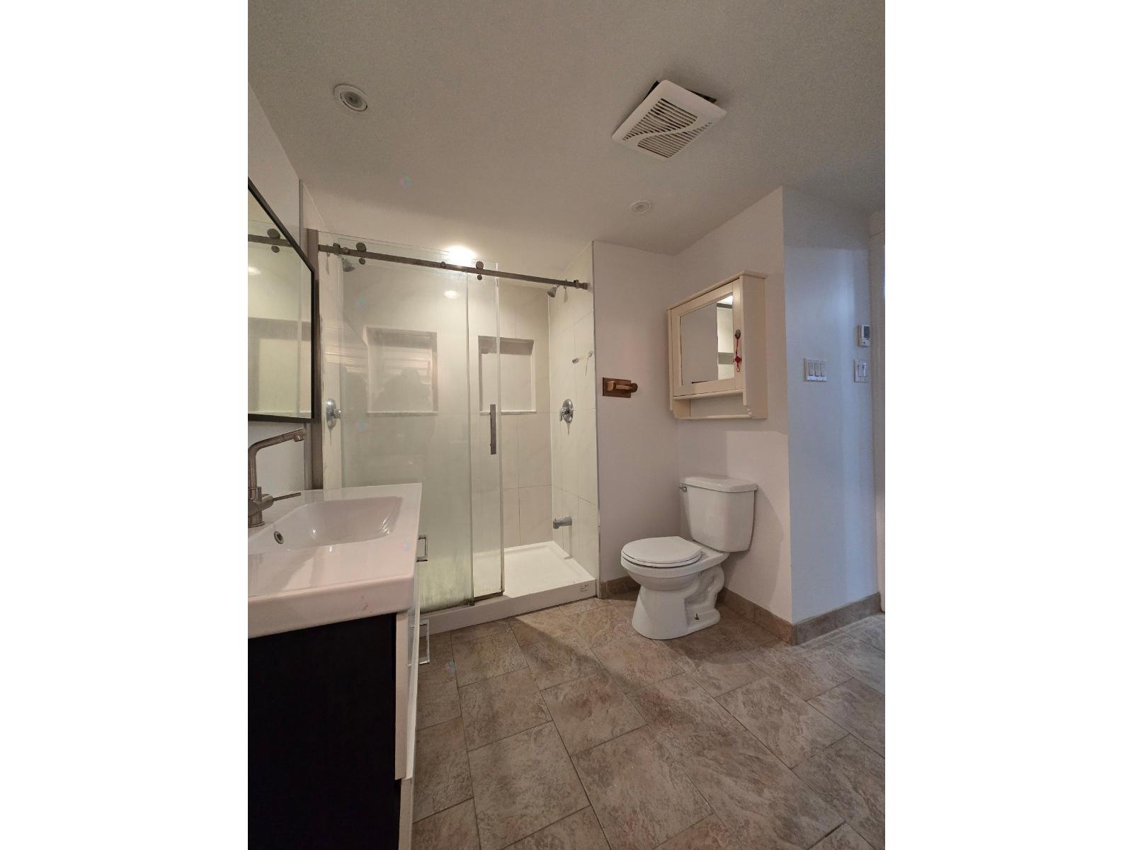 1160 Rue Louis-joliet, #a Property Photo 7