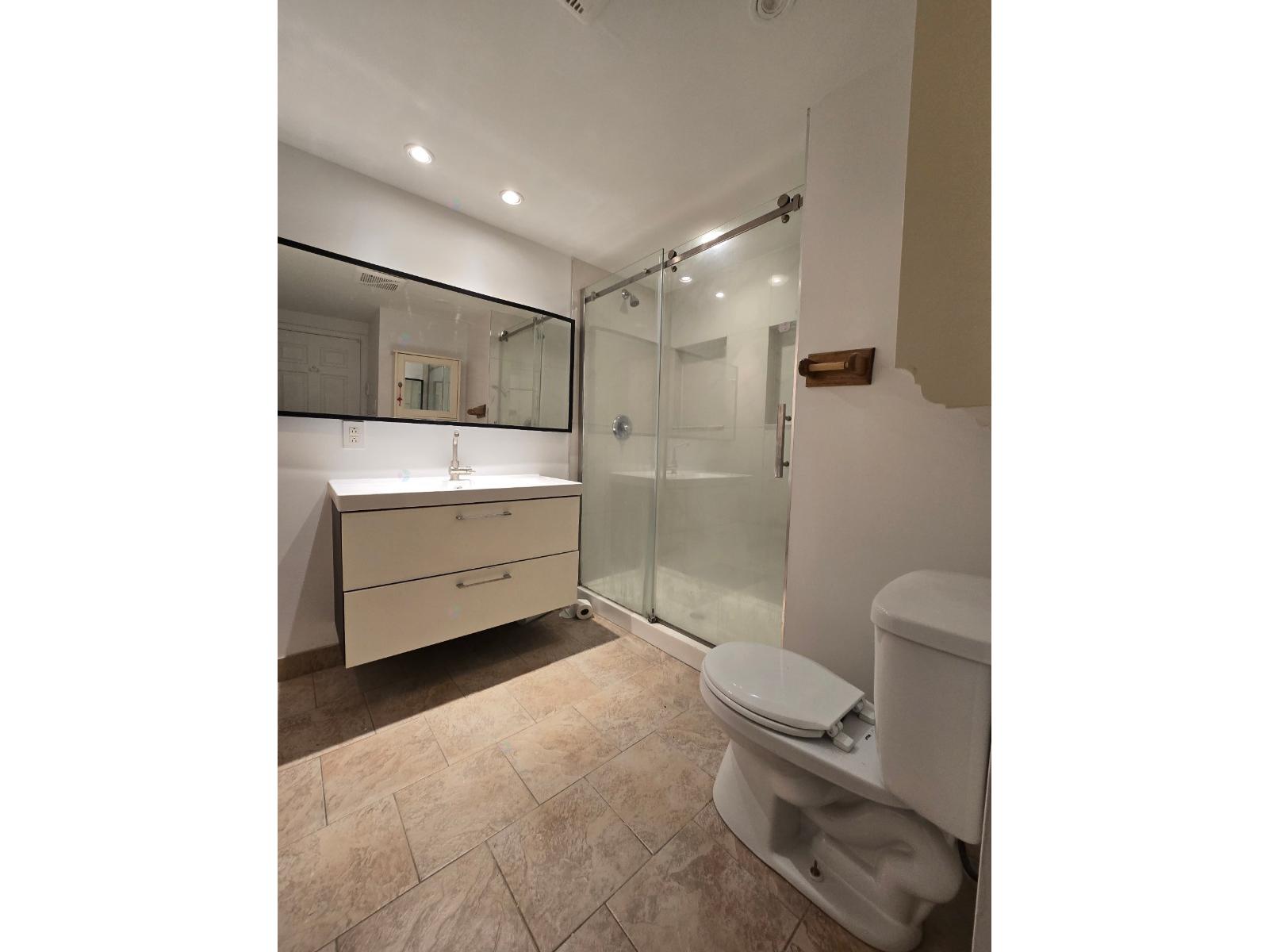1160 Rue Louis-joliet, #a Property Photo 9