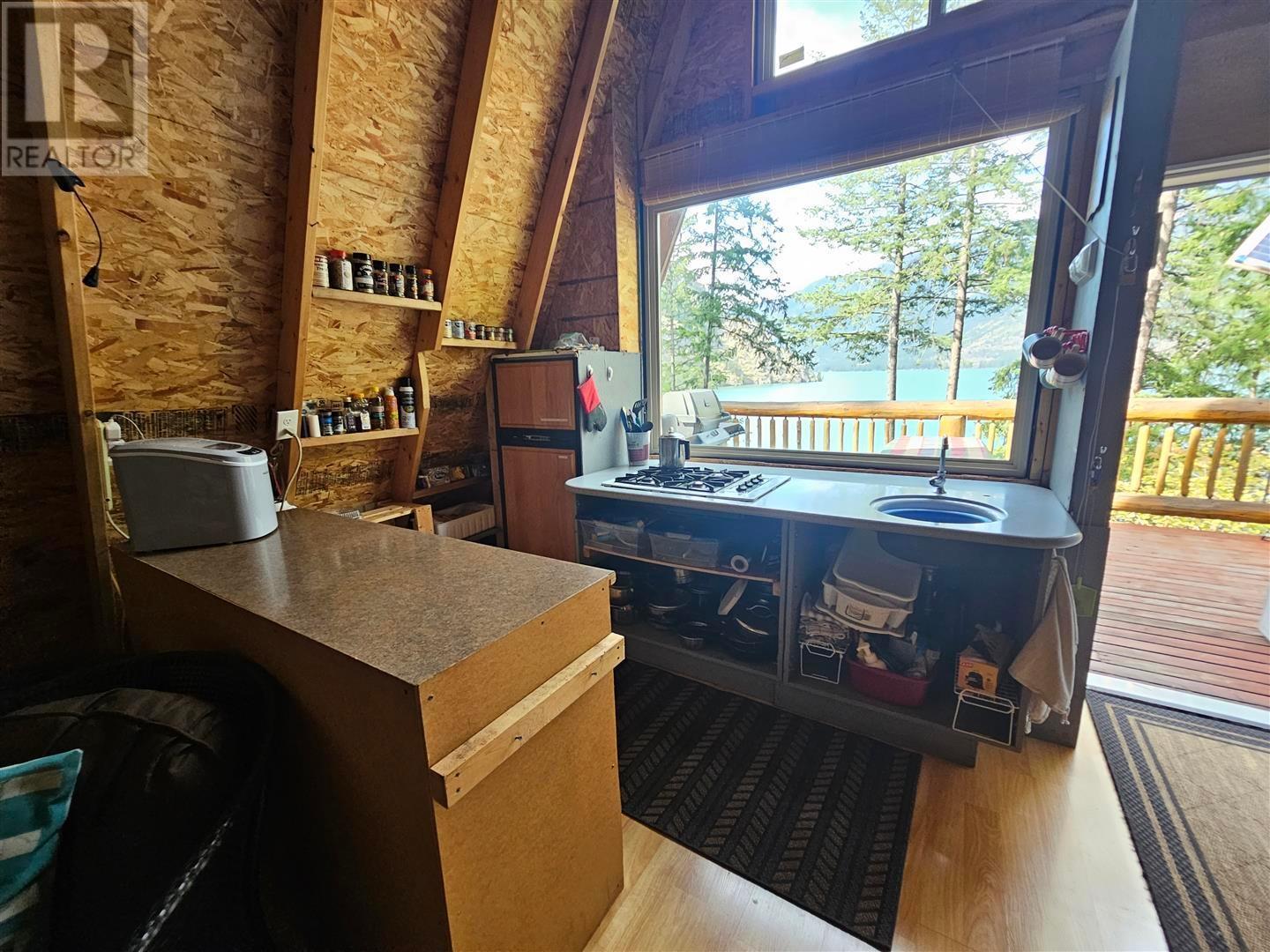 Dl 5363 Seton Lake Property Photo 24