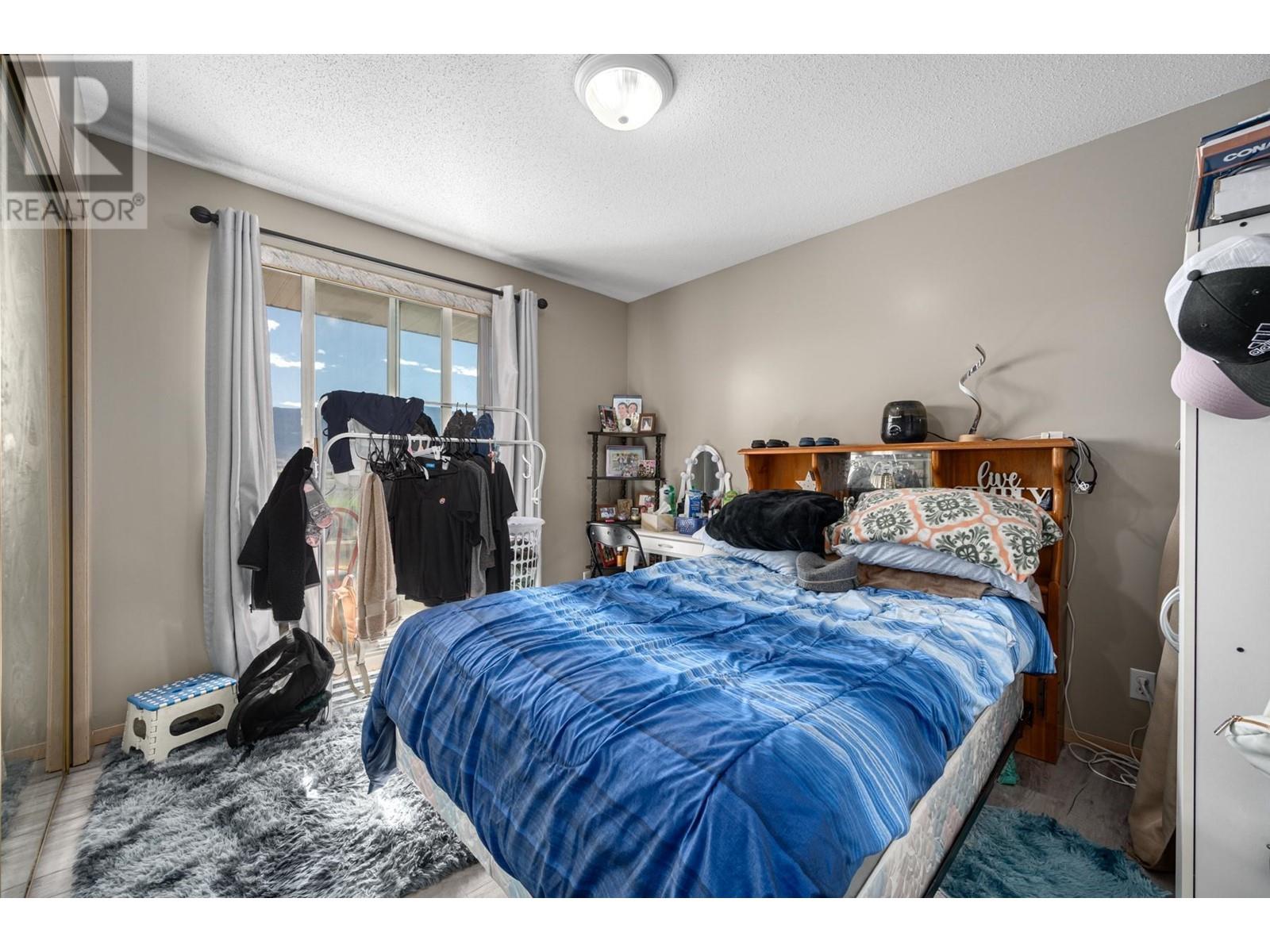 2802 Grandview Heights Property Photo 13