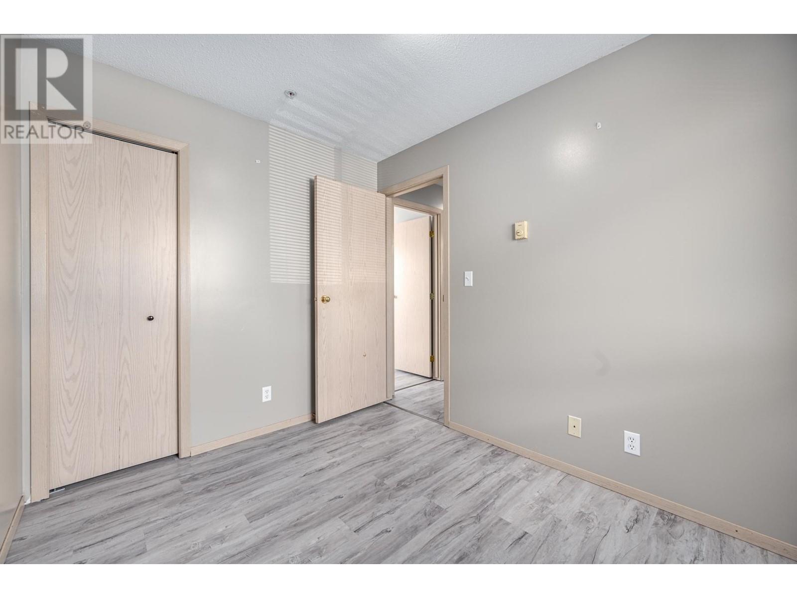 2802 Grandview Heights Property Photo 16