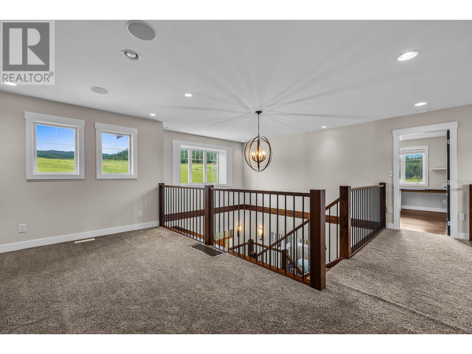 2600 Kaml Vernon Highway Property Photo 25