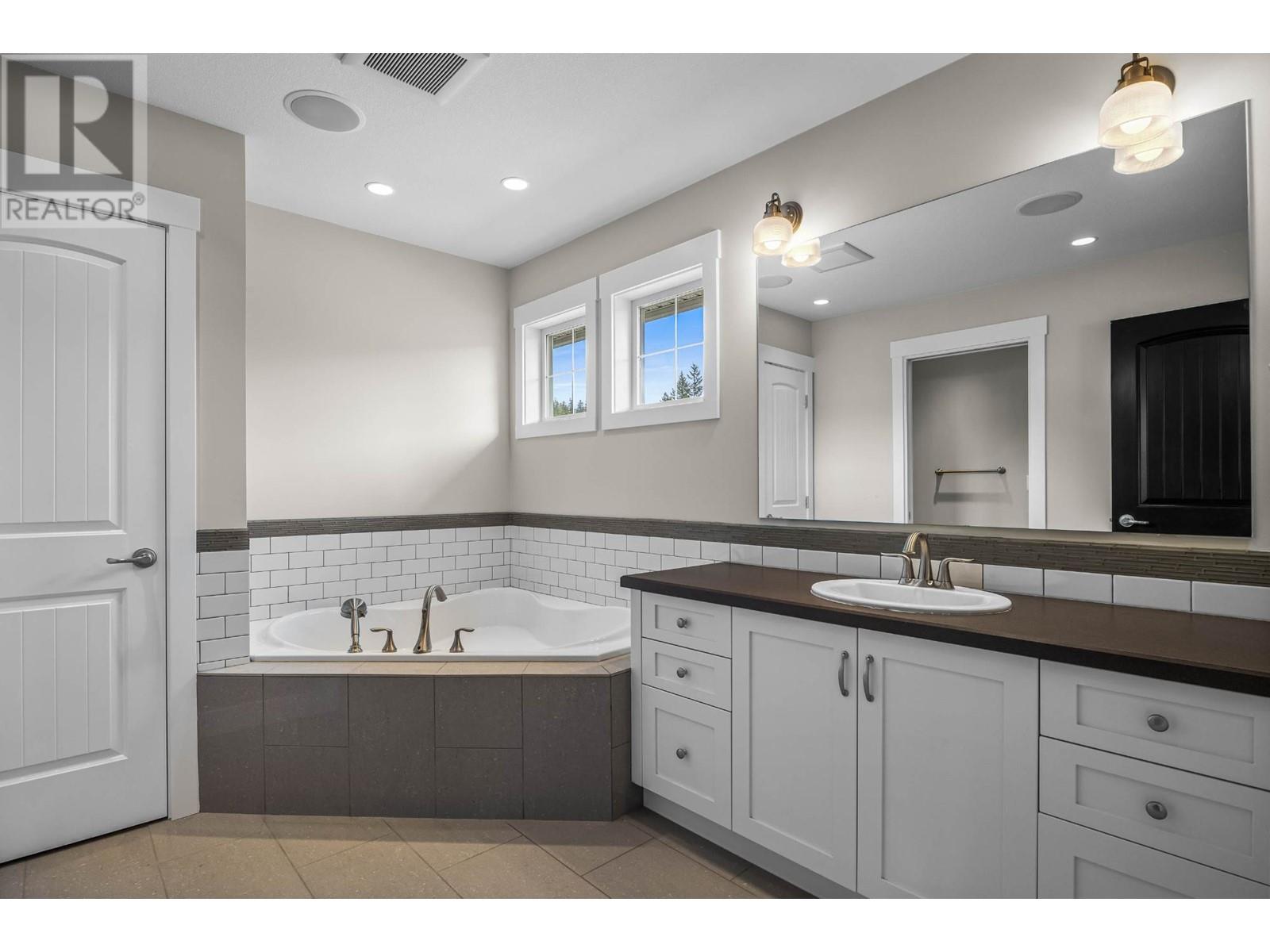 2600 Kaml Vernon Highway Property Photo 31