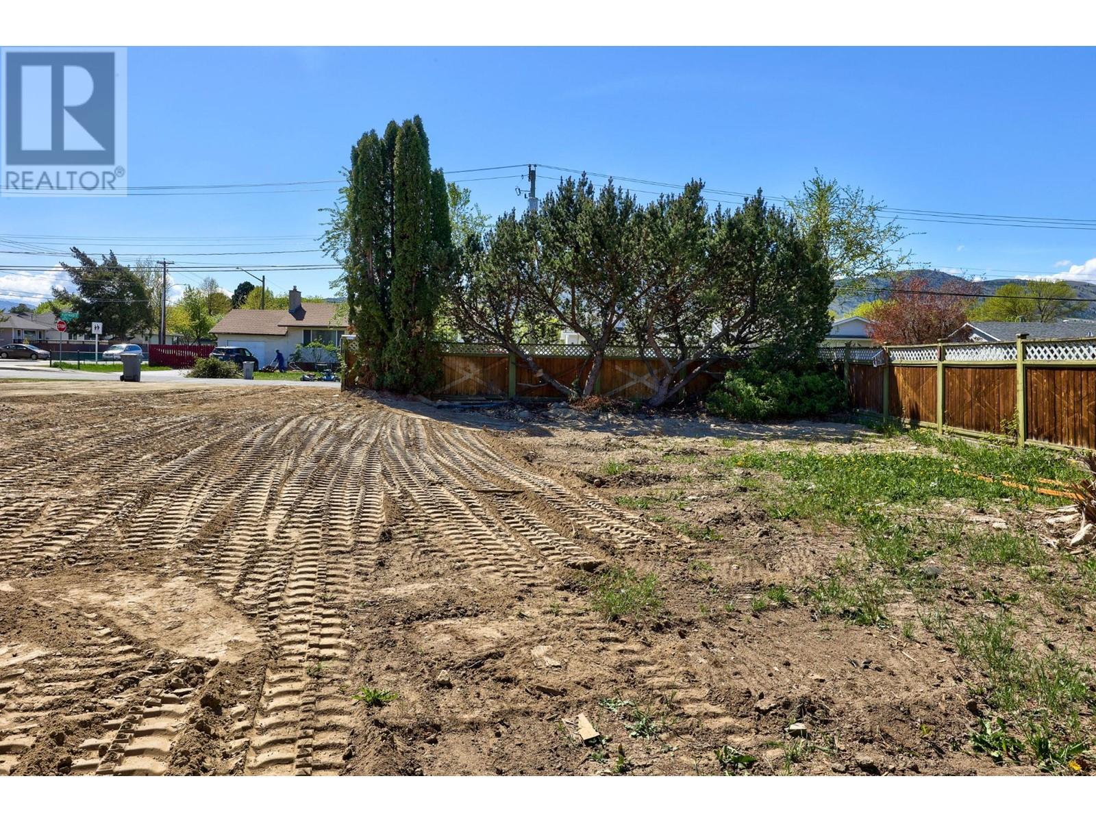 1908 Fleetwood Avenue Property Photo 12