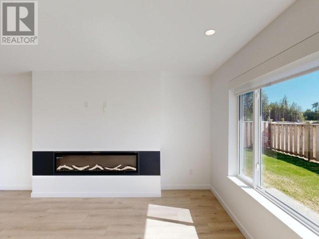 7271 Edgehill Crescent Property Photo 6