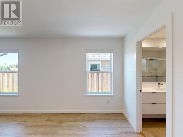 7265 Edgehill Crescent Property Photo 9