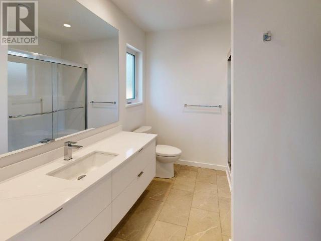 7265 Edgehill Crescent Property Photo 10