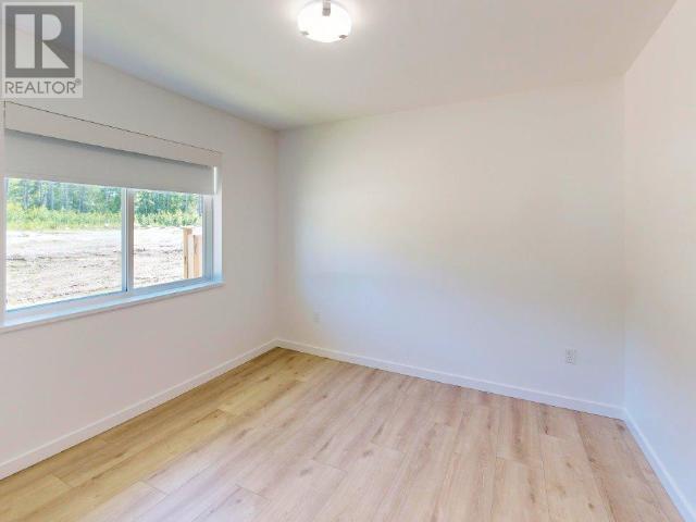7265 Edgehill Crescent Property Photo 16